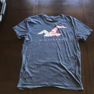 Hollister Graphic Tee